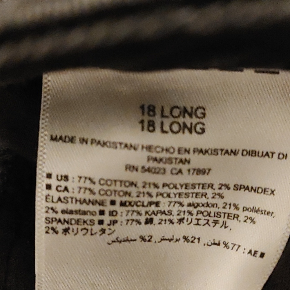 Old Navy Rockstar Black Mid-Rise Skinny Jeans Women's 18 Long Soft Lightweight - Picture 6 of 6